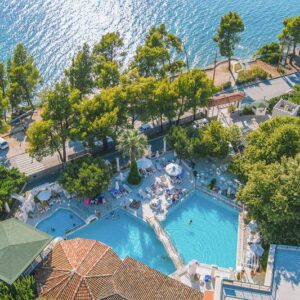 8 daagse vliegvakantie naar Acrotel Athena Pallas Village in elia beach