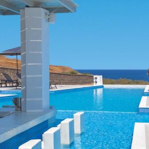 8 daagse vliegvakantie naar Desiterra Luxury Suites in fira